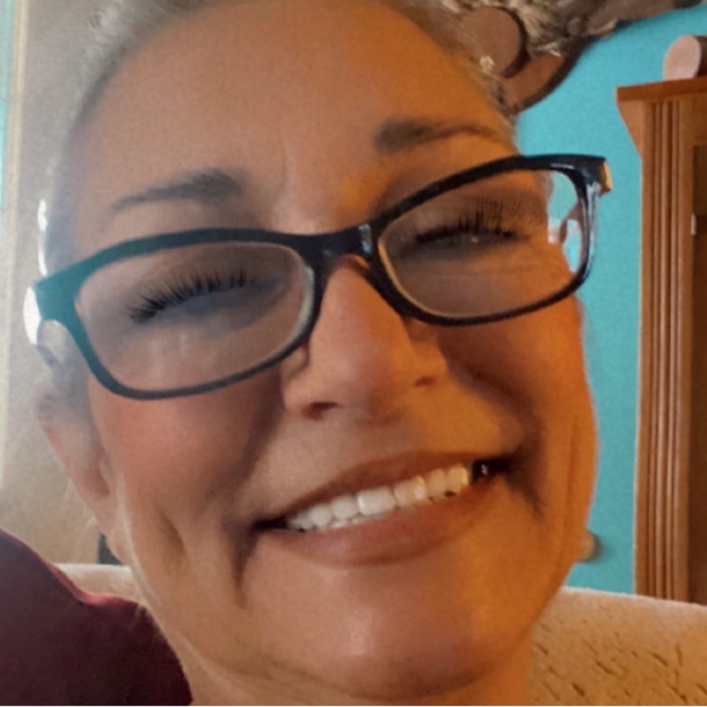 Meet your Posher, Jacqueline